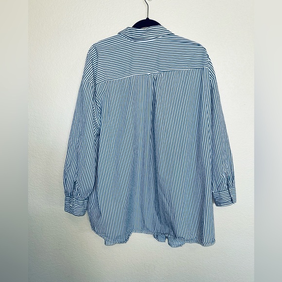 Old Navy blue and white stripe boyfriend button up top size 3x - Picture 7 of 7